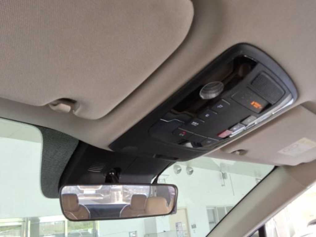 KIA Carnival - Vista 5