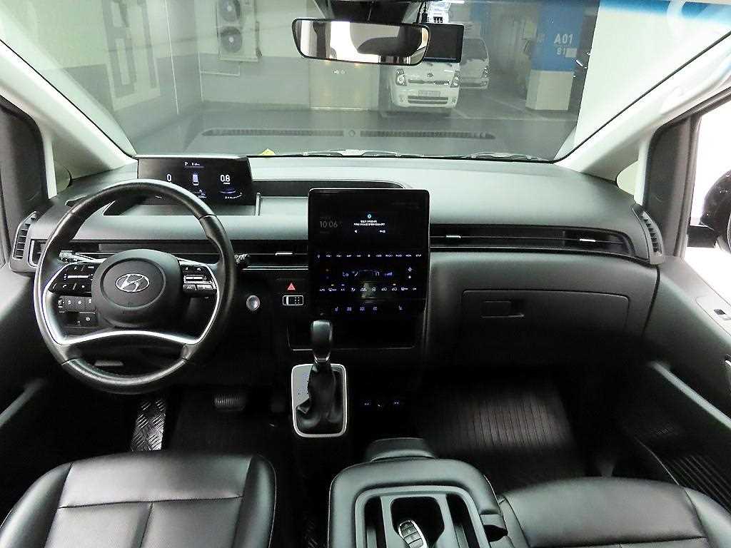 HYUNDAI Staria - Vista 8