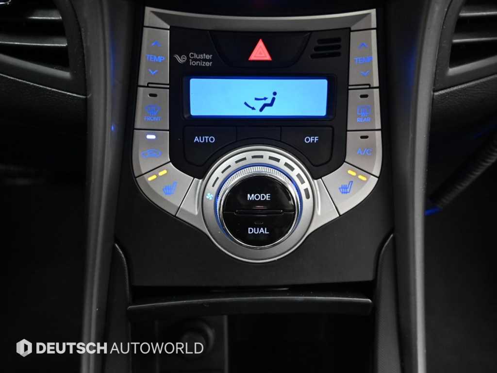 HYUNDAI Avante 2012 Blanco - Importación desde Corea - HF Imports Iquique - Foto 17