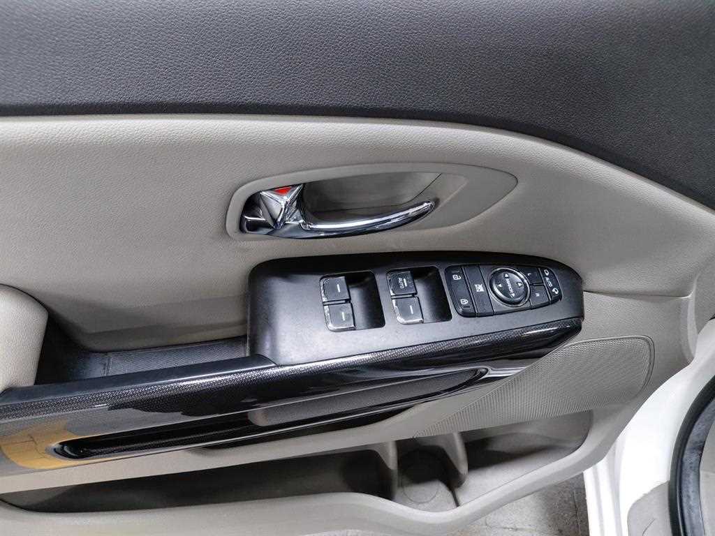 KIA Carnival - Vista 7