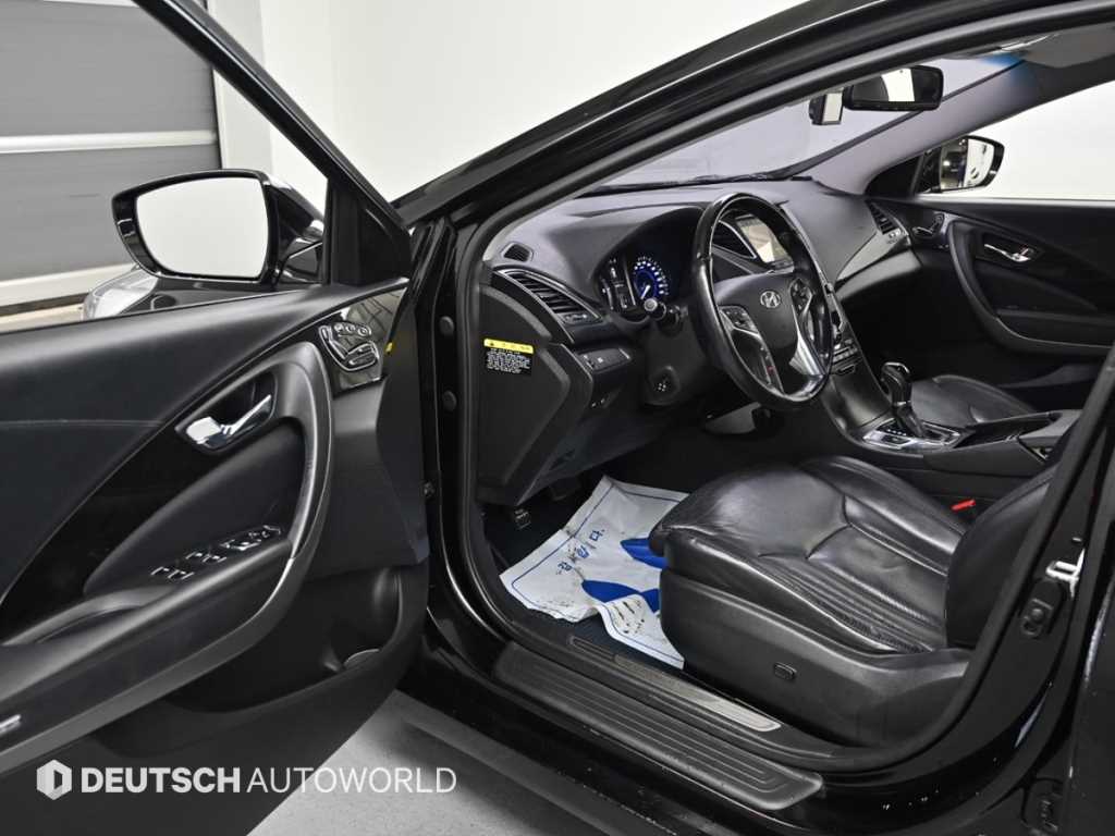 HYUNDAI Grandeur - Vista 11