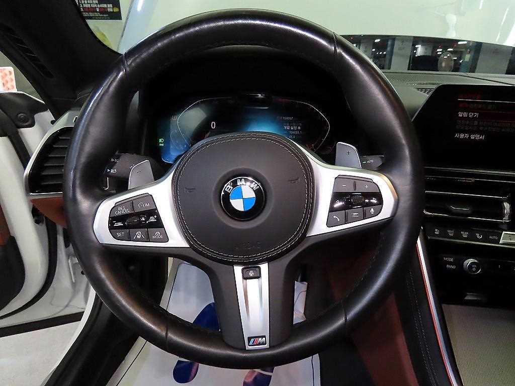 BMW 8 Series - Vista 8