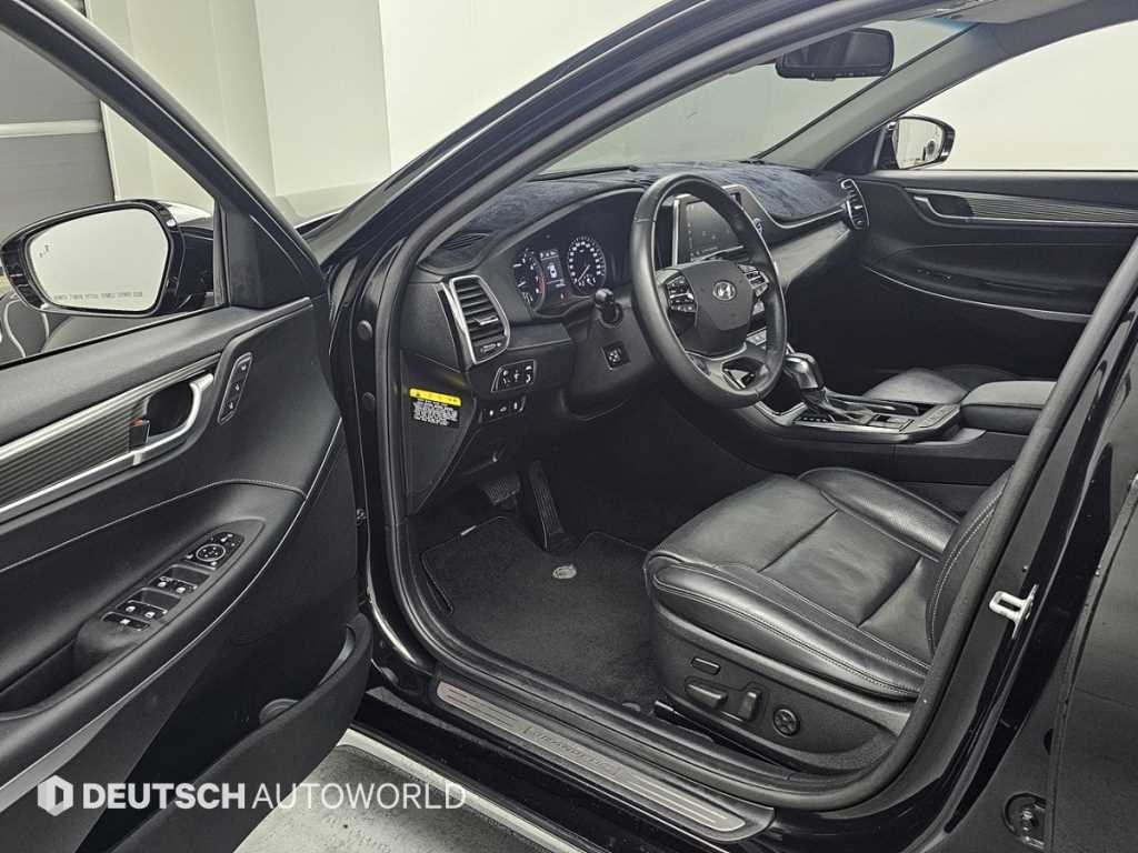 HYUNDAI Grandeur - Vista 11