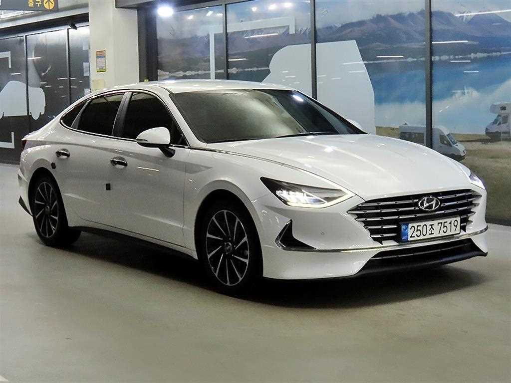 HYUNDAI Sonata 2023 Blanco - Importación desde Corea - HF Imports Iquique - Foto 1