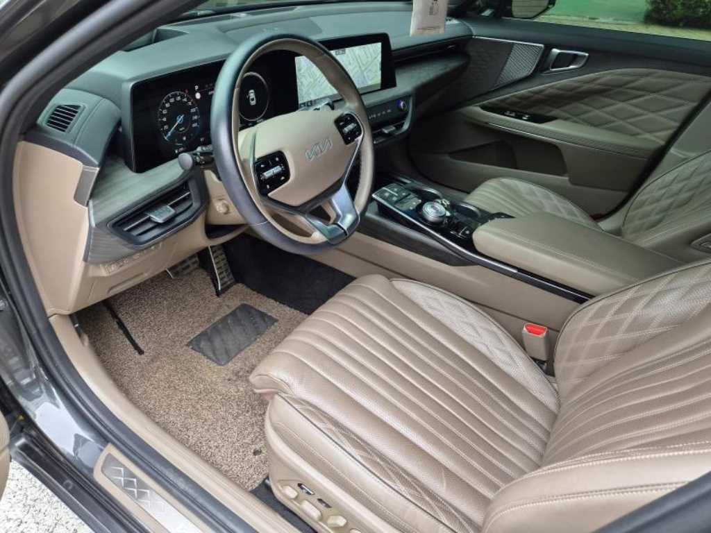 KIA K8 - Vista 12