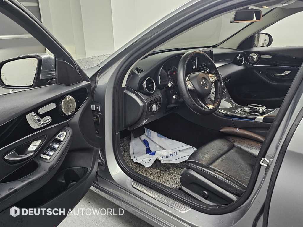 Mercedes Benz C Class - Vista 11
