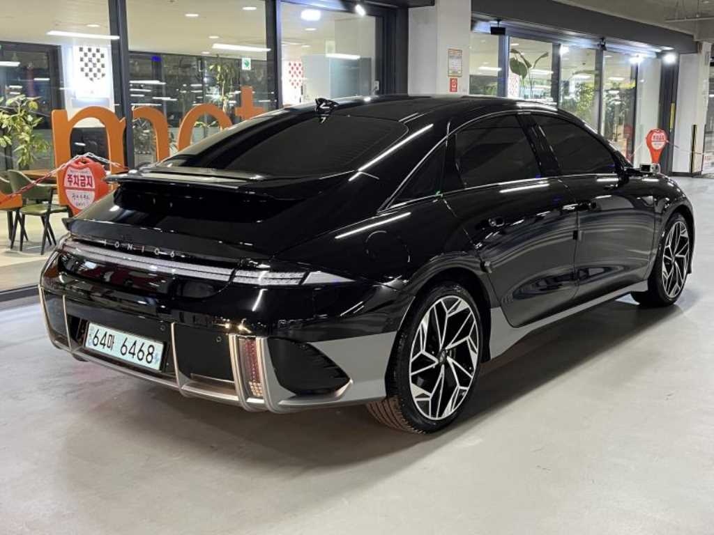 HYUNDAI Ioniq 6 - Vista 4