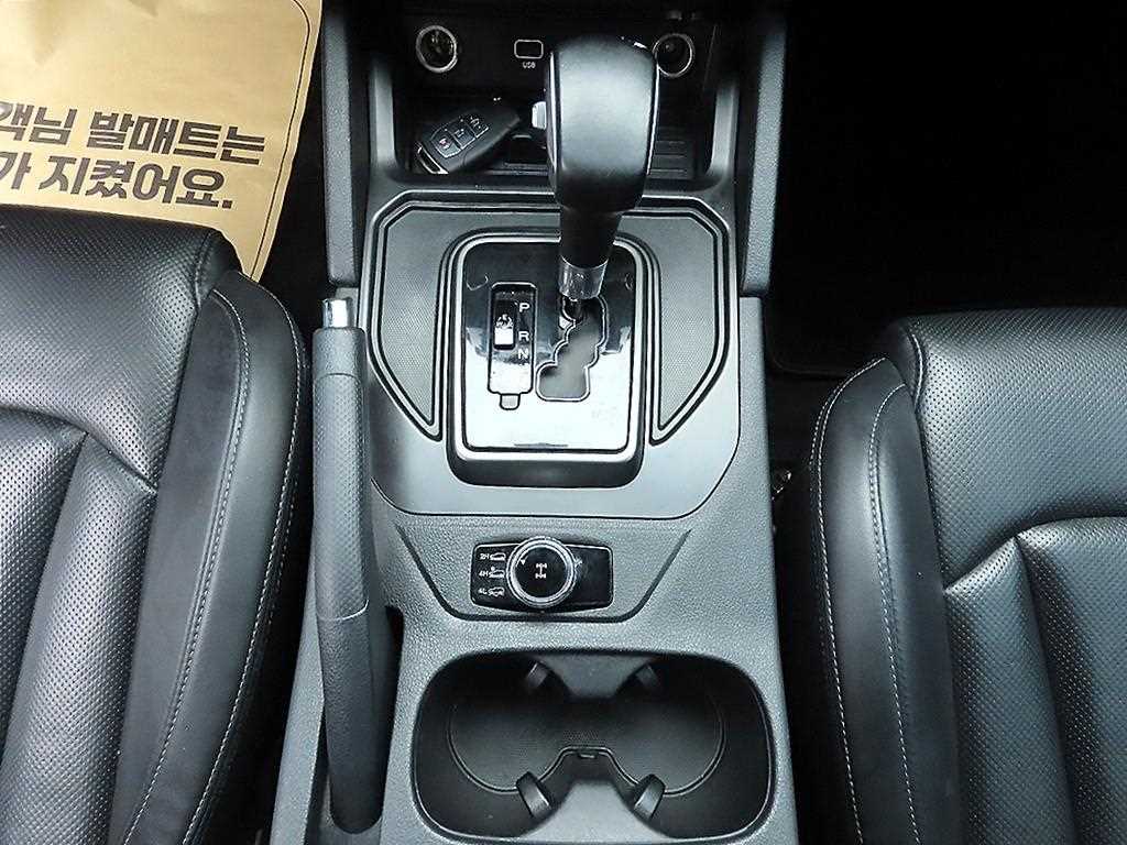 Ssangyong Rexton - Vista 10