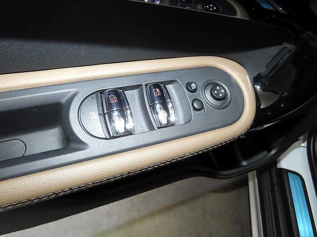 Mini Countryman 2020 Blanco - Importación desde Corea - HF Imports Iquique - Foto 13