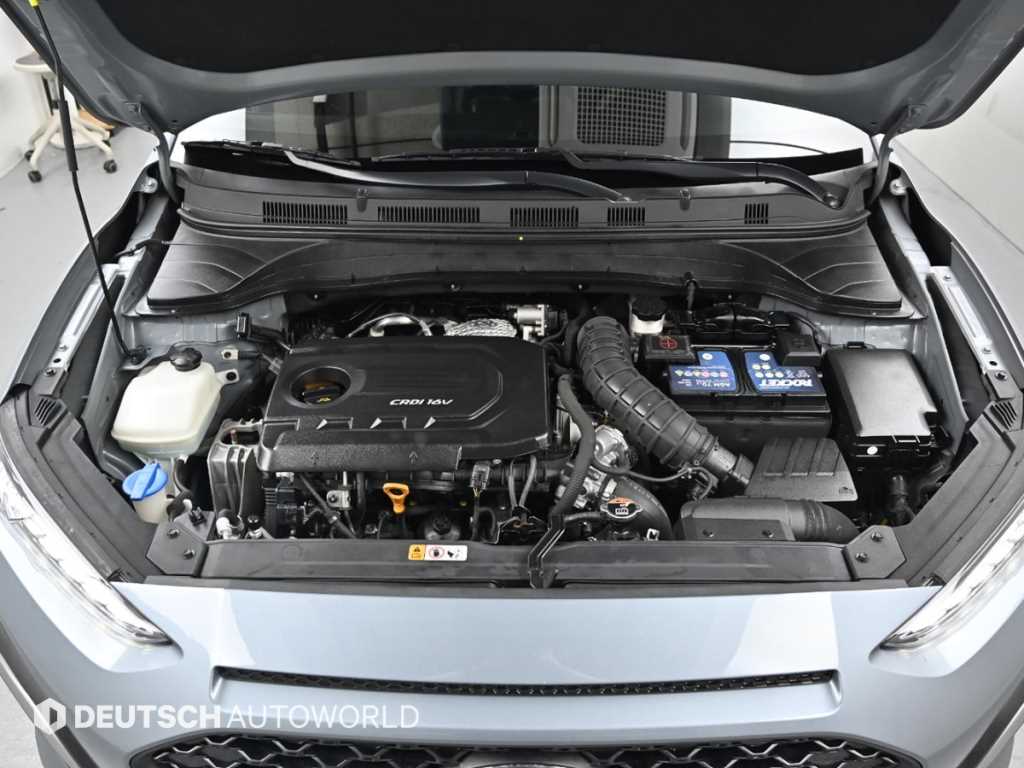 HYUNDAI Kona - Vista 6
