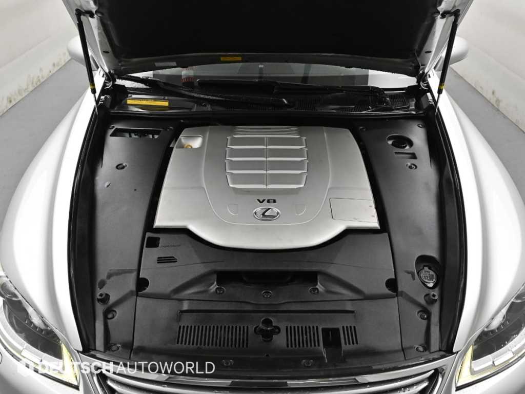 Lexus LS - Vista 6