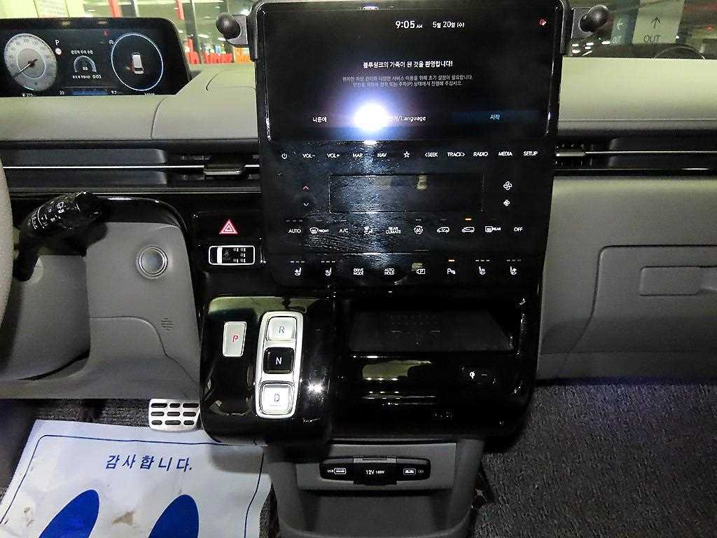HYUNDAI Staria - Vista 11