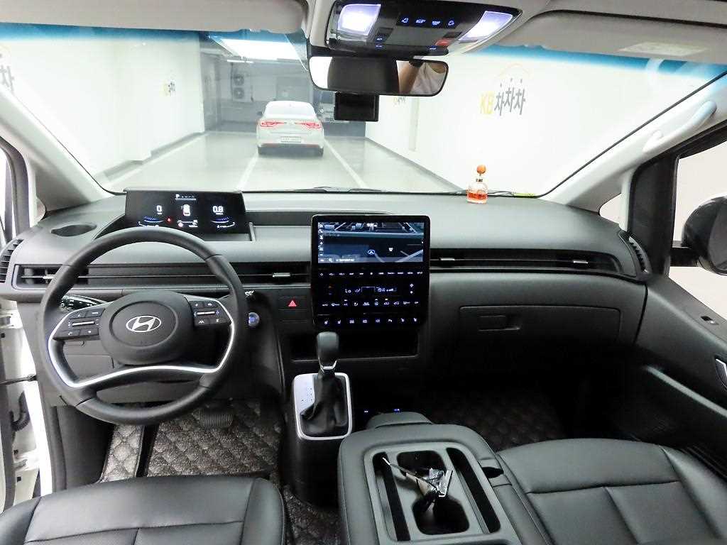 HYUNDAI Staria - Vista 7