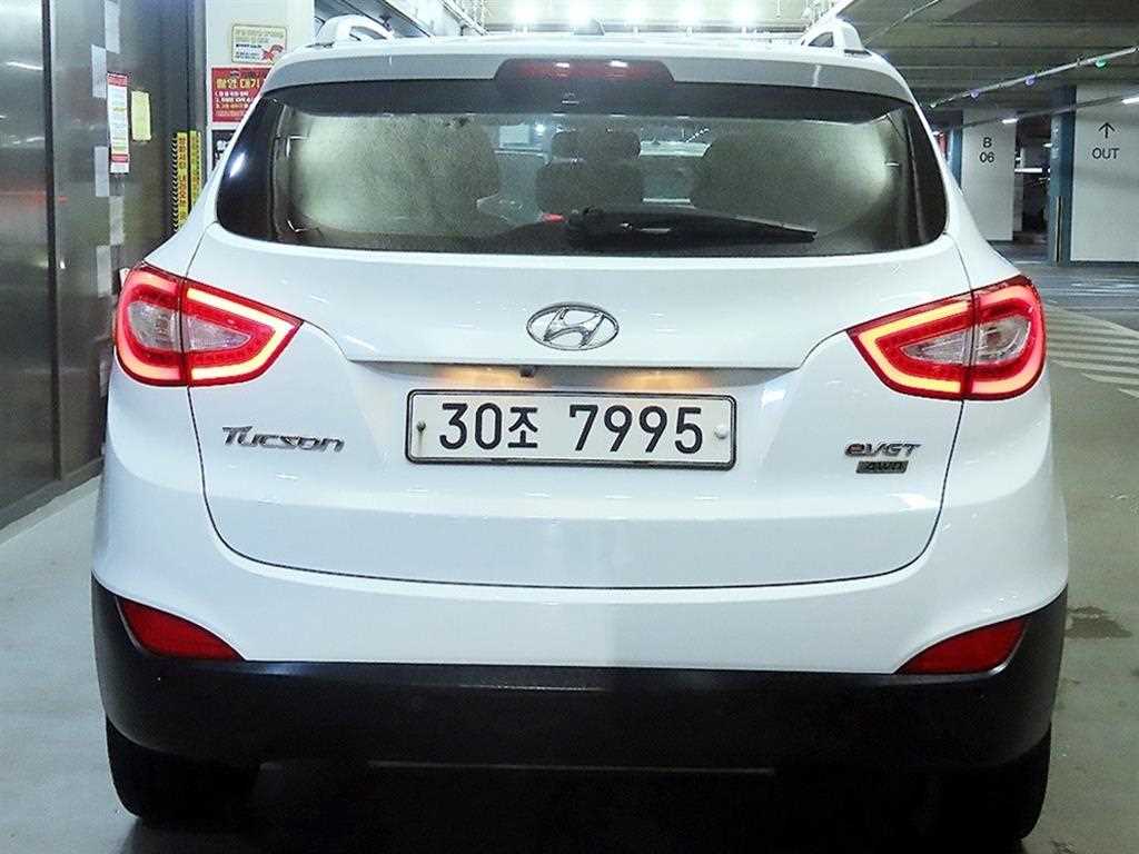 HYUNDAI Tucson - Vista 5