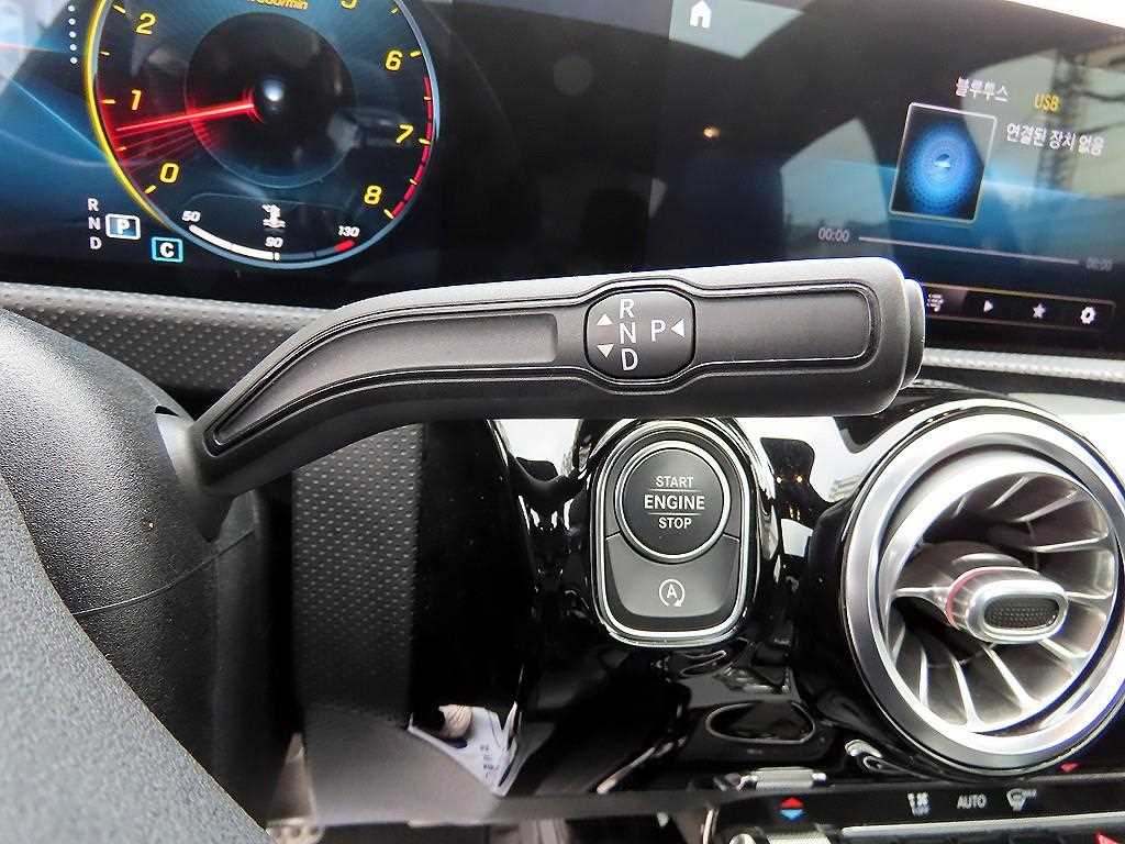 Mercedes Benz CLA Class - Vista 11