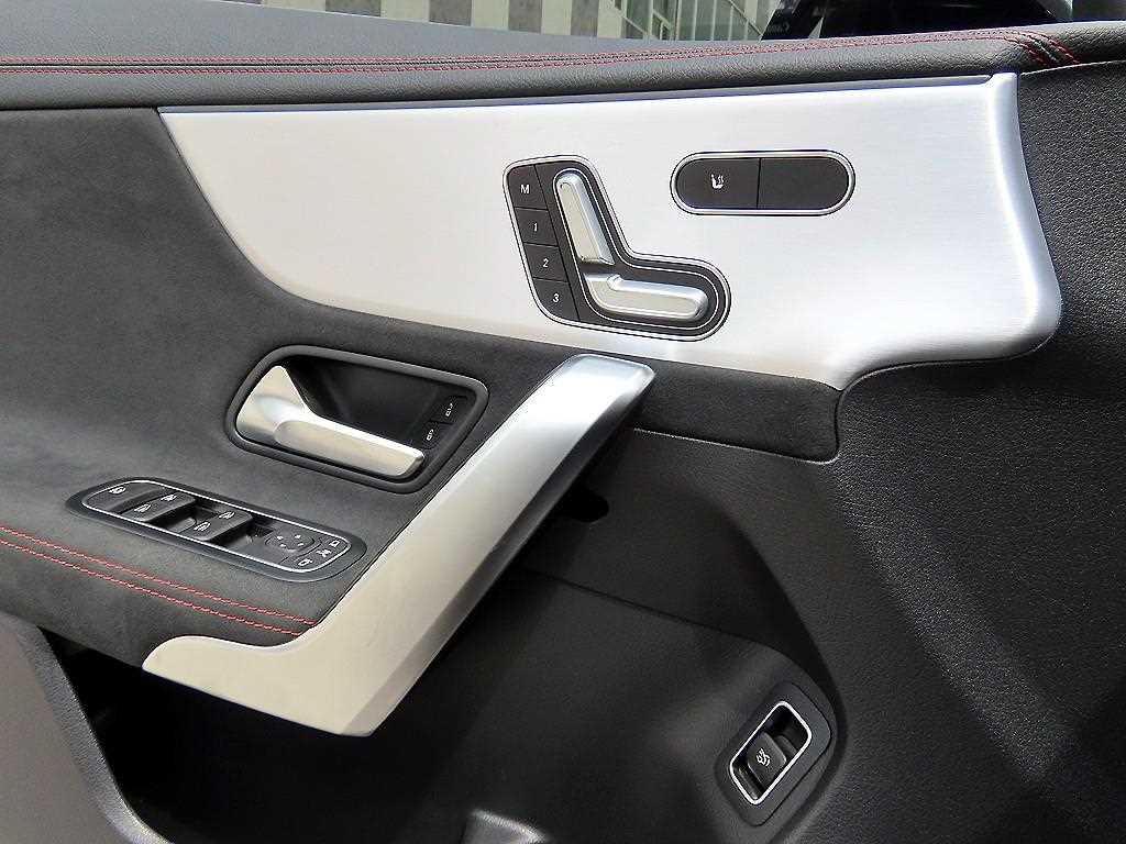 Mercedes Benz CLA Class - Vista 12