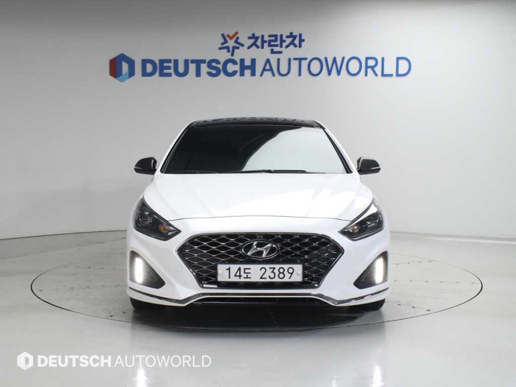 HYUNDAI Sonata - Vista 3