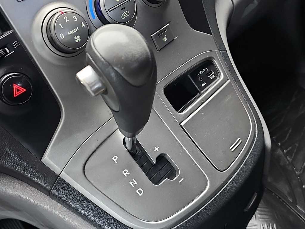 HYUNDAI Starex - Vista 8