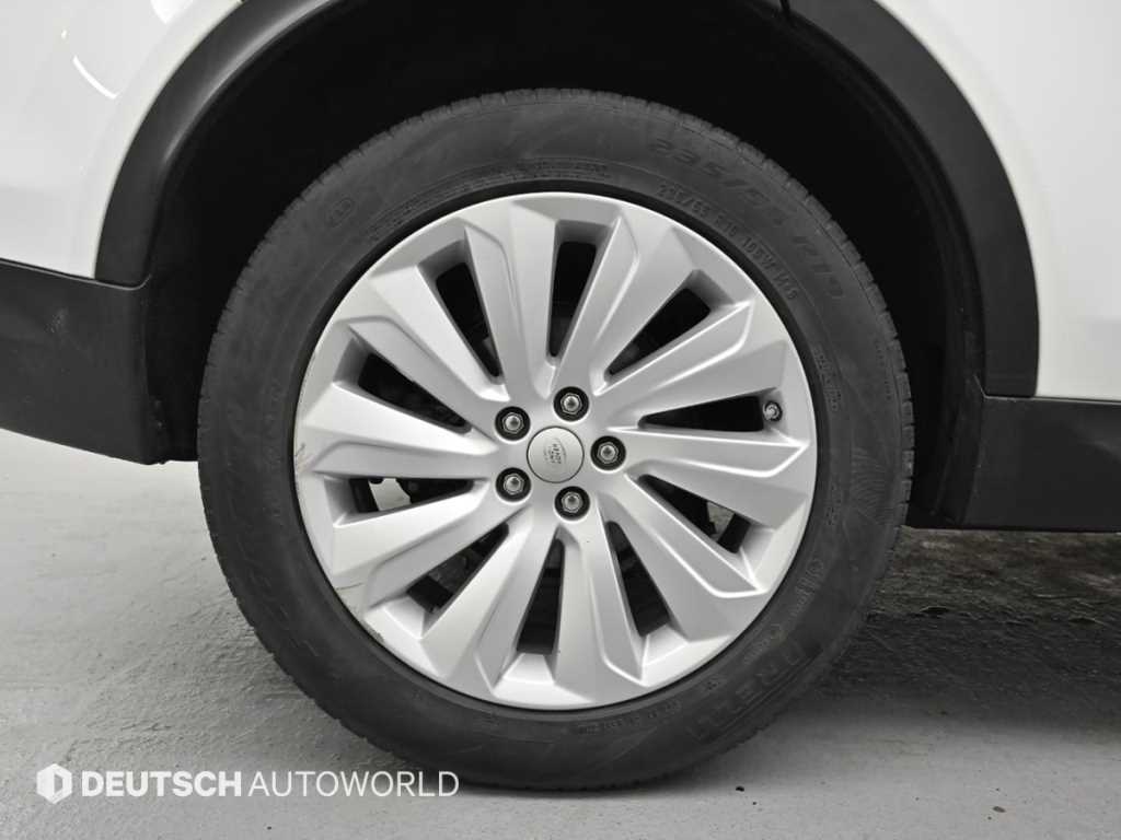 Land Rover Discovery Sports - Vista 5