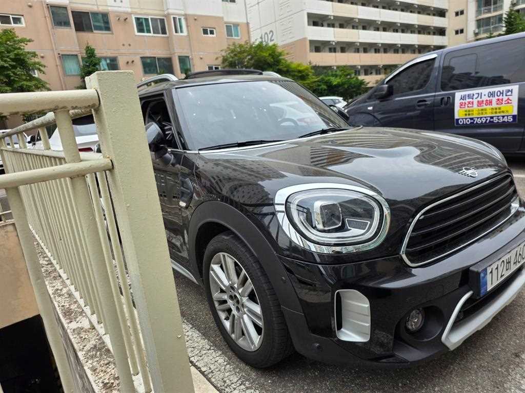 Mini Countryman - Vista 3