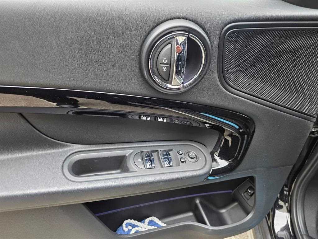 Mini Countryman - Vista 9