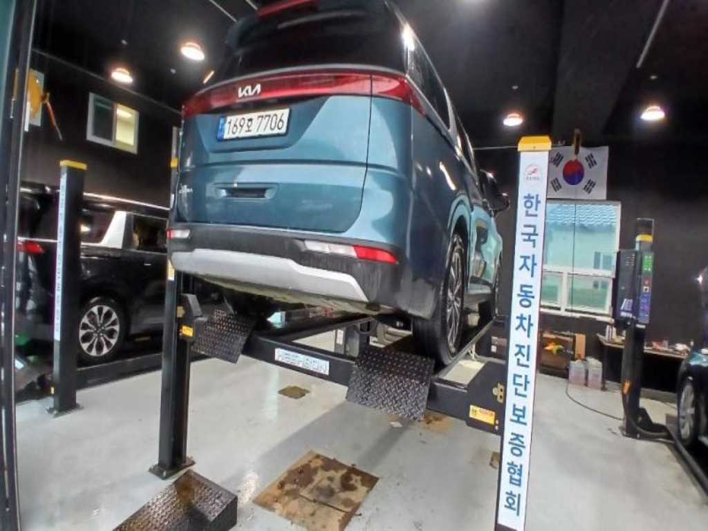 KIA Carnival - Vista 2