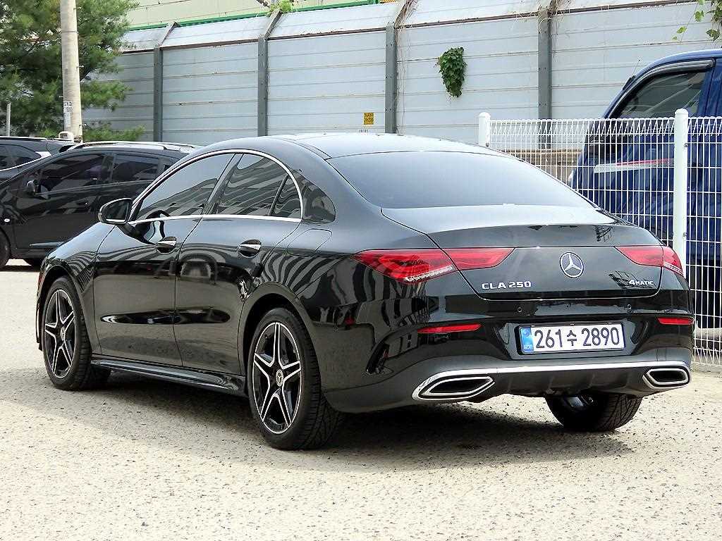 Mercedes Benz CLA Class - Vista 4