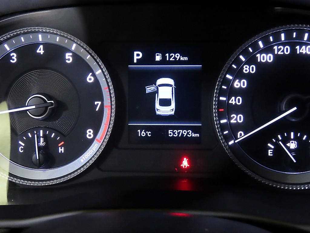 HYUNDAI Sonata - Vista 9