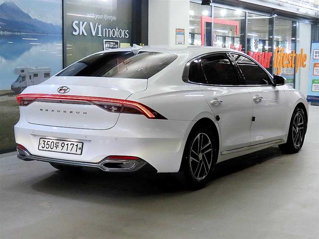 HYUNDAI Grandeur - Vista 4