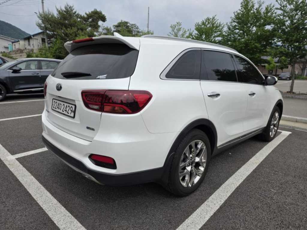 KIA Sorento - Vista 4