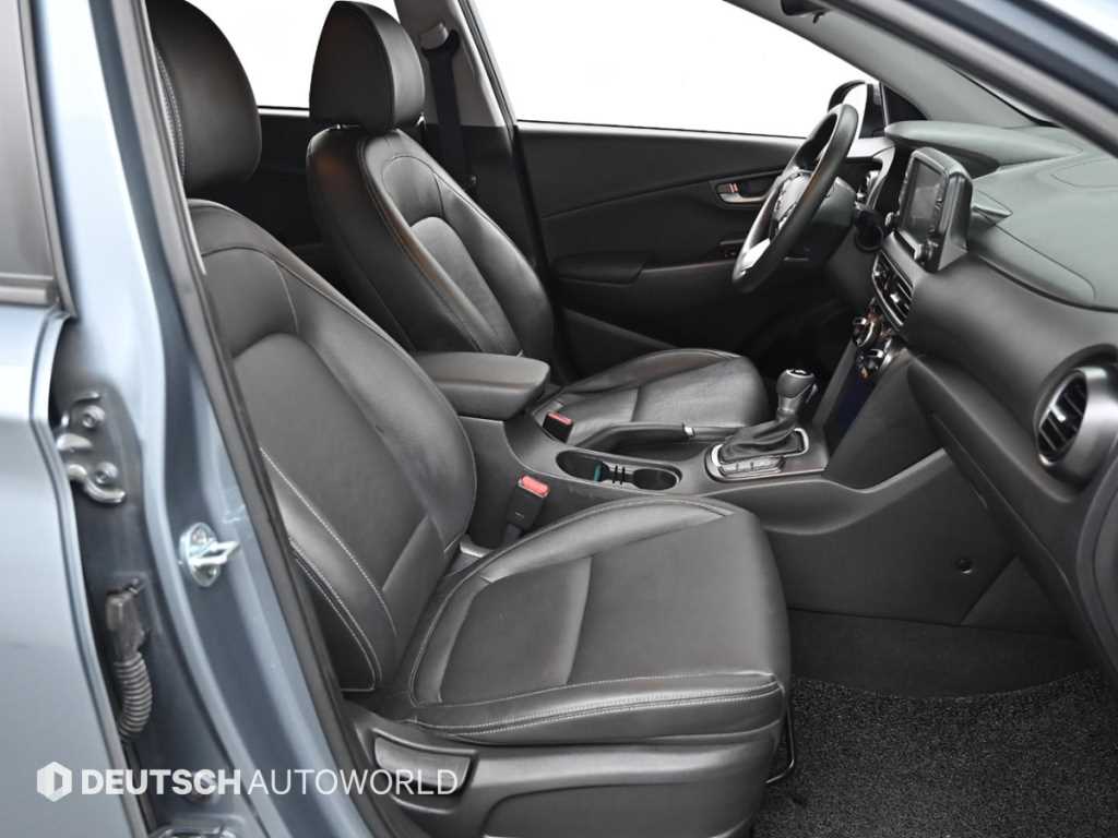HYUNDAI Kona - Vista 10