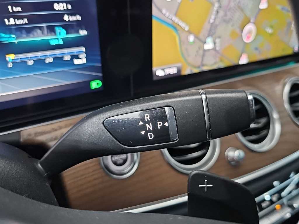 Mercedes Benz E class - Vista 8