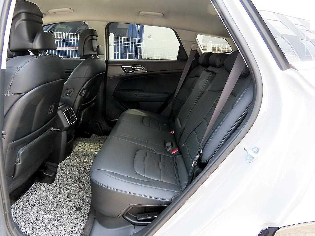 KIA Sportage - Vista 6