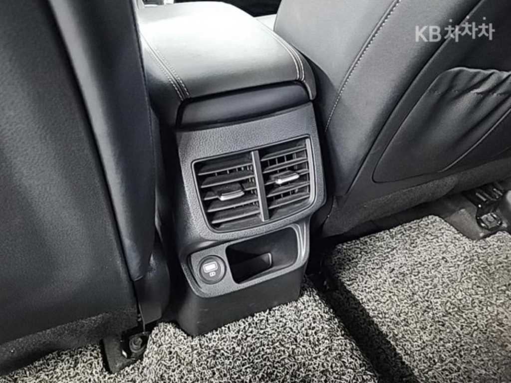 KIA Seltos - Vista 12