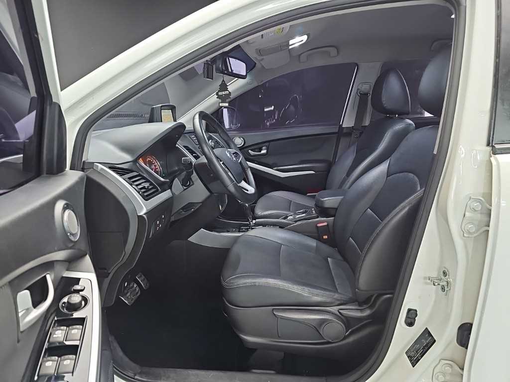 Ssangyong Korando - Vista 11