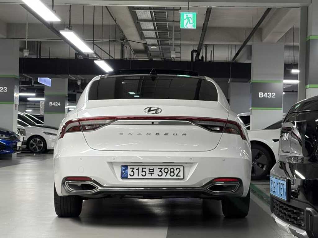 HYUNDAI Grandeur - Vista 4