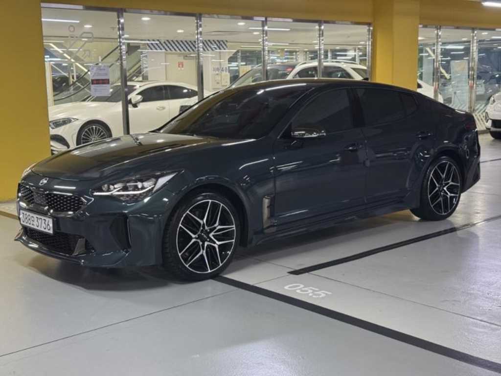 KIA Stinger - Vista 2