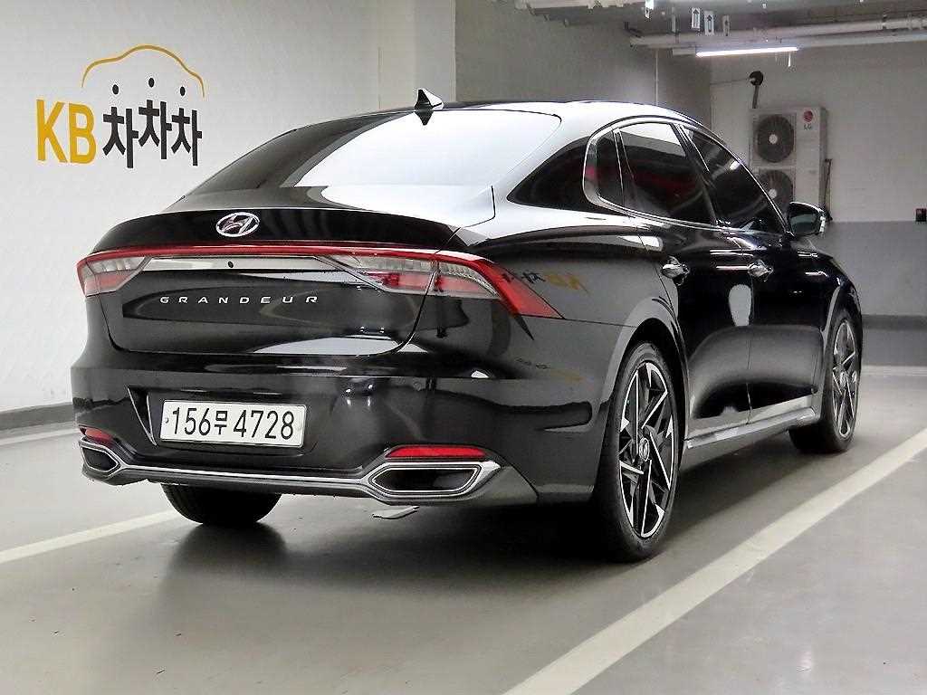 HYUNDAI Grandeur - Vista 4