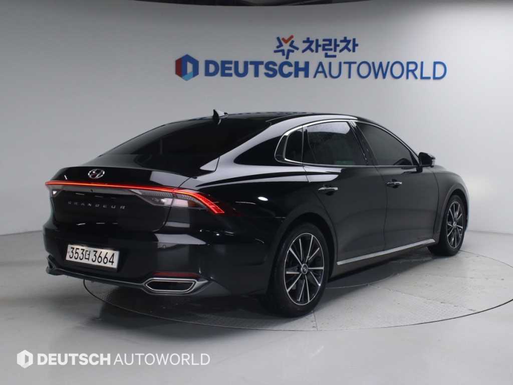 HYUNDAI Grandeur - Vista 3