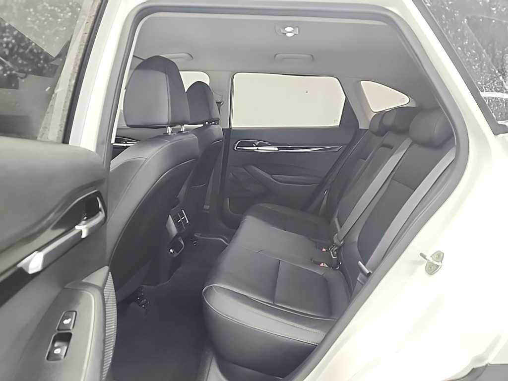 KIA Seltos - Vista 12