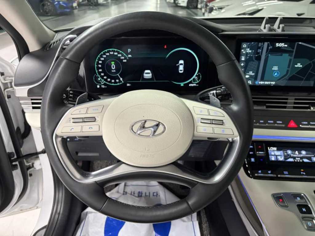 HYUNDAI Grandeur - Vista 8