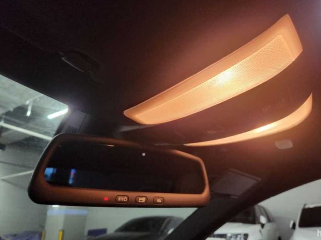 Mercedes Benz E class - Vista 7