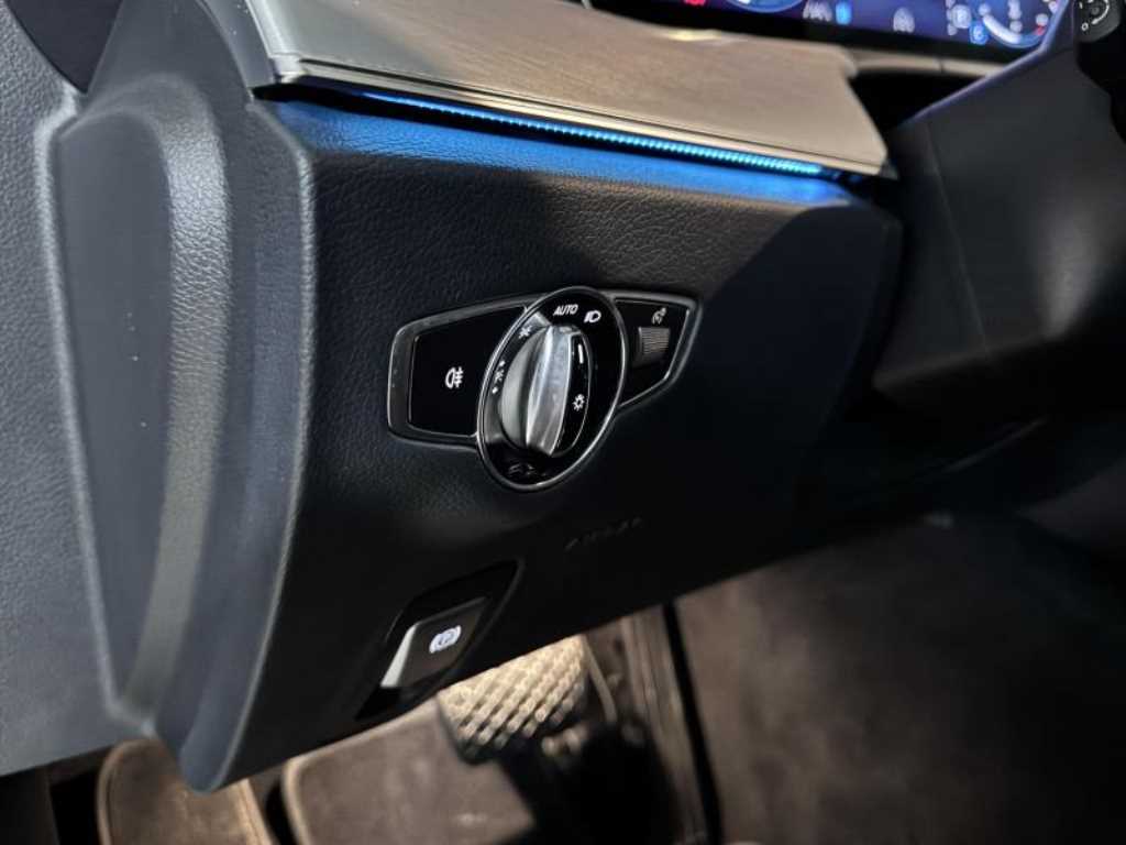 Mercedes Benz E class - Vista 5