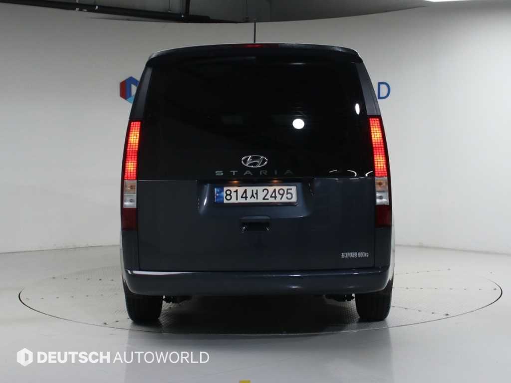 HYUNDAI Staria - Vista 4