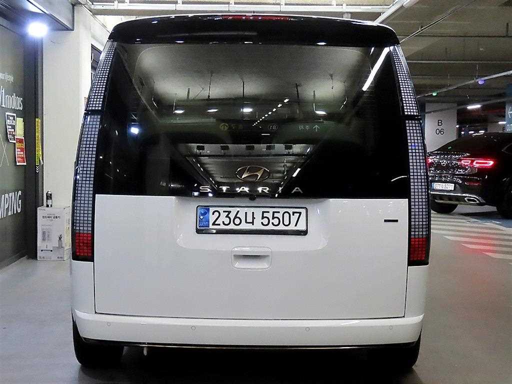 HYUNDAI Staria - Vista 5