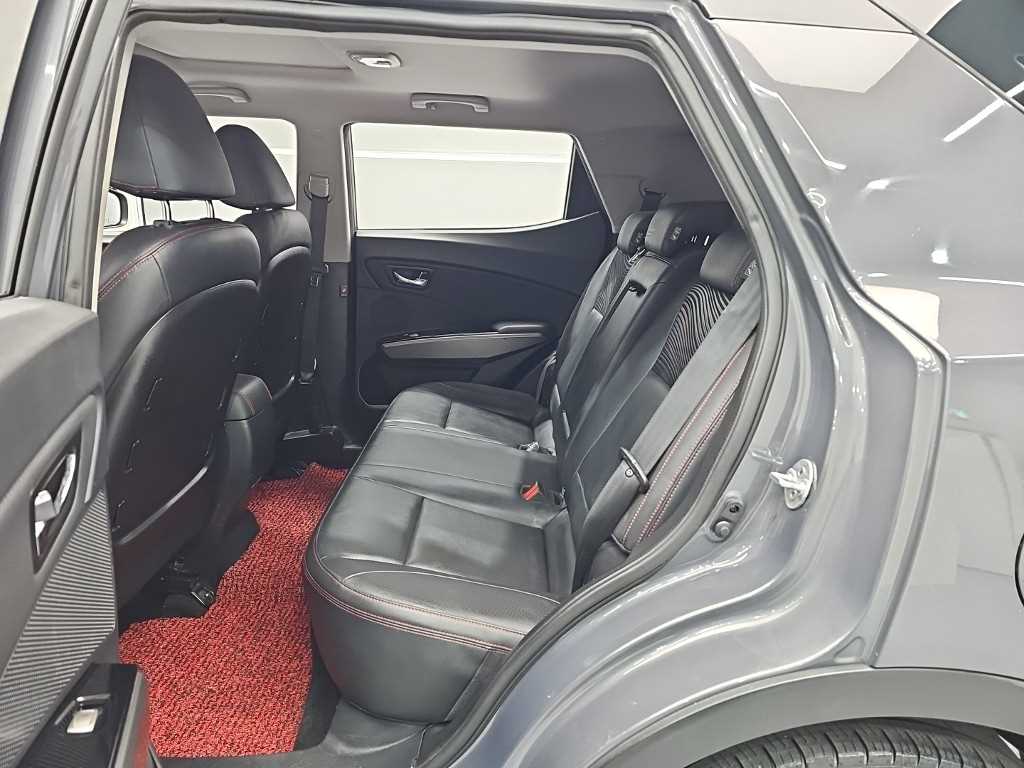 Ssangyong Tivoli - Vista 12