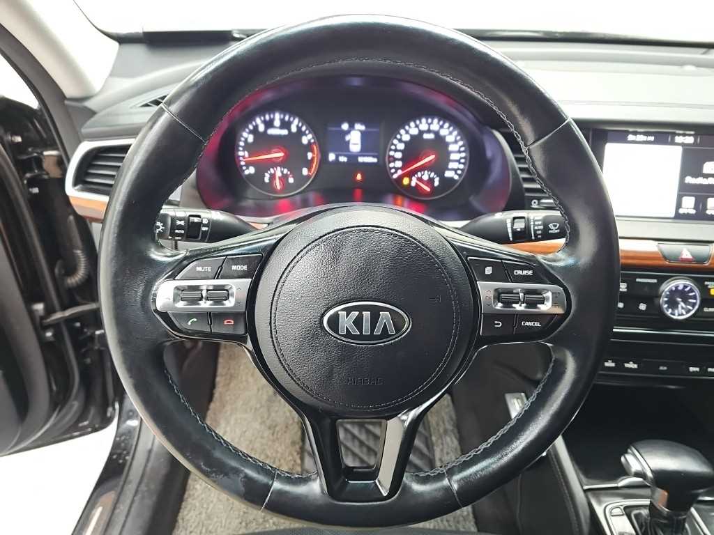 KIA K7 - Vista 9