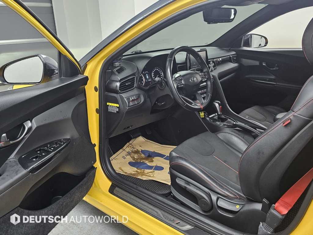 HYUNDAI Veloster - Vista 11