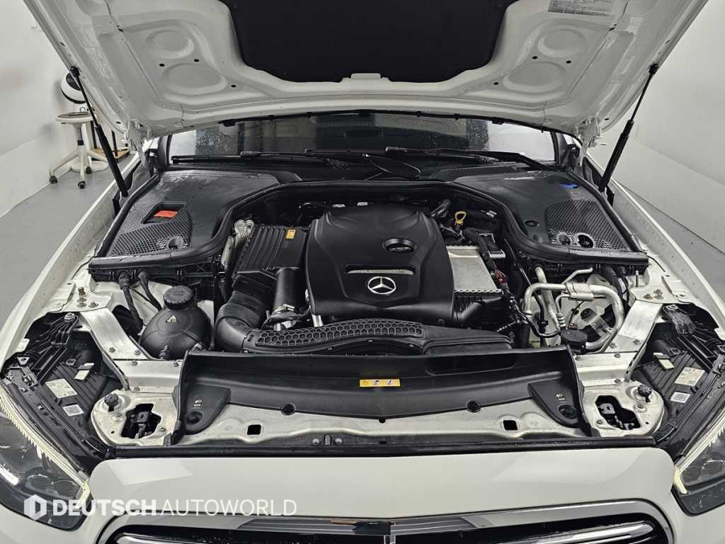 Mercedes Benz E class - Vista 6