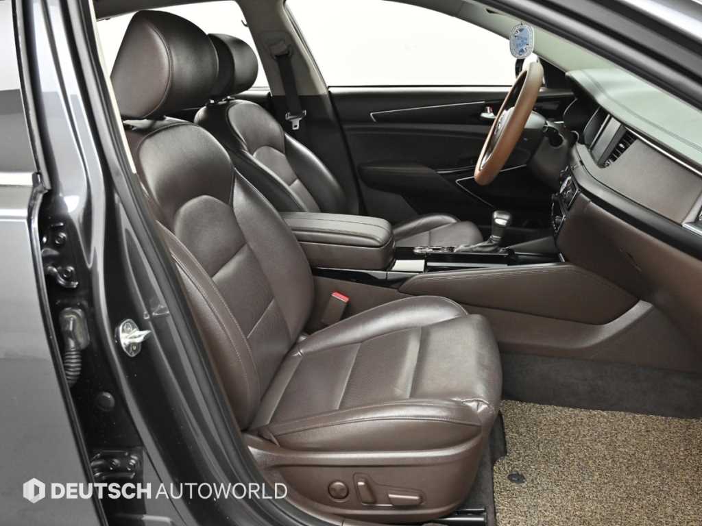 KIA K7 - Vista 10